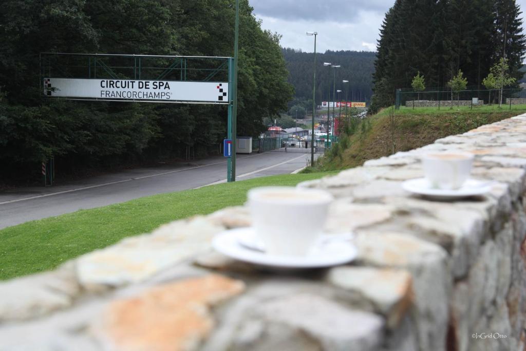 Hotel De La Source Francorchamps Exterior foto